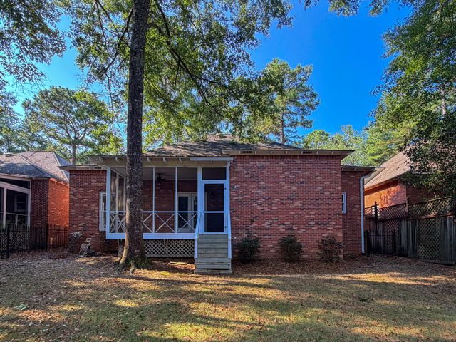 42 Acadian, Hattiesburg, MS 39402
