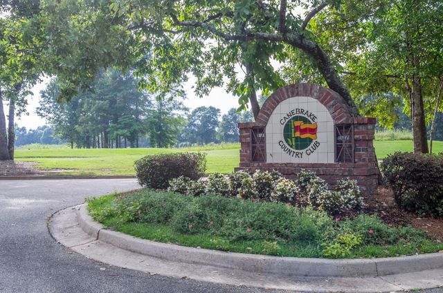 42 Acadian, Hattiesburg, MS 39402