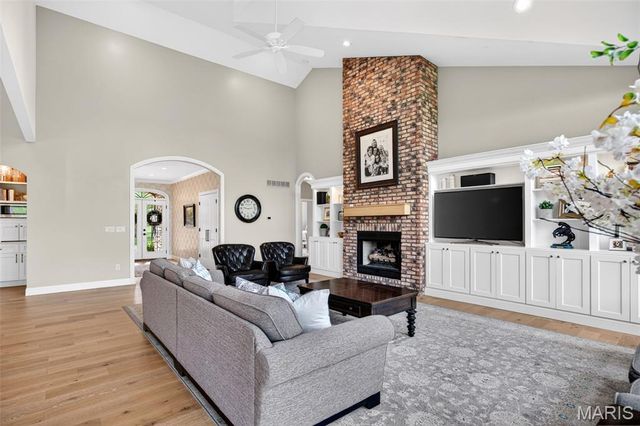 234 Cornwall Drive, Weldon Spring, MO 63304