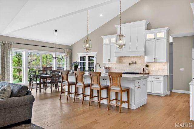234 Cornwall Drive, Weldon Spring, MO 63304