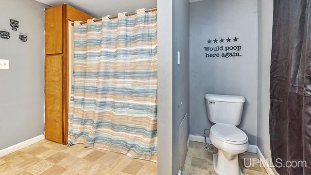 5373 18th Road, Escanaba, MI 49829