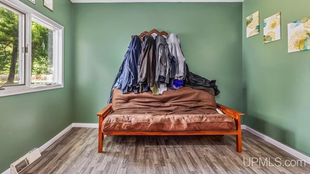 5373 18th Road, Escanaba, MI 49829