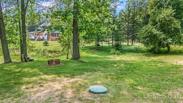 5373 18th Road, Escanaba, MI 49829
