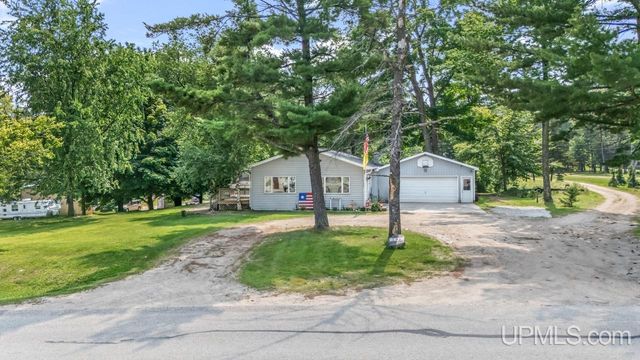 5373 18th Road, Escanaba, MI 49829