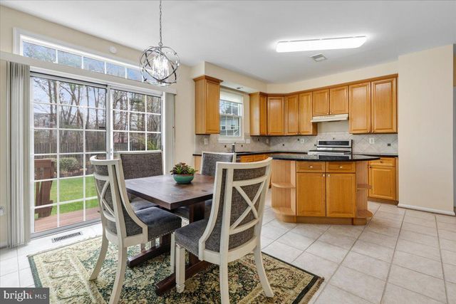 6753 EDGE CLIFF DR, Alexandria, VA 22315