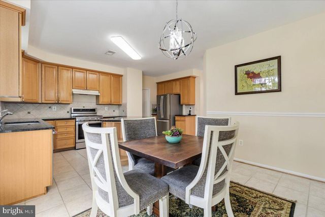 6753 EDGE CLIFF DR, Alexandria, VA 22315