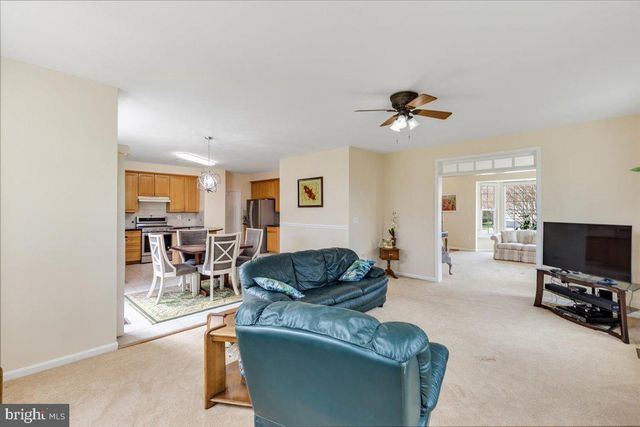 6753 EDGE CLIFF DR, Alexandria, VA 22315