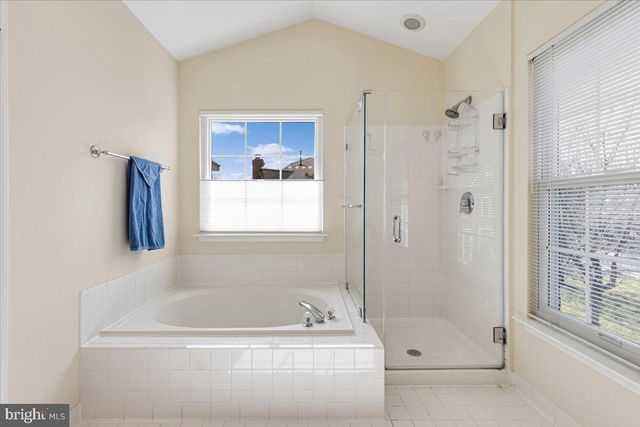 6753 EDGE CLIFF DR, Alexandria, VA 22315