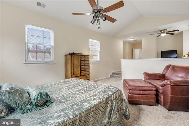 6753 EDGE CLIFF DR, Alexandria, VA 22315