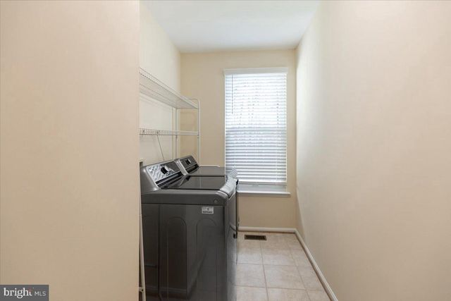 6753 EDGE CLIFF DR, Alexandria, VA 22315