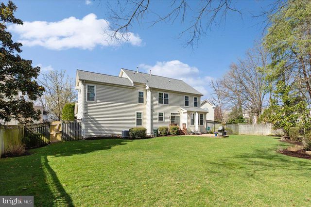 6753 EDGE CLIFF DR, Alexandria, VA 22315