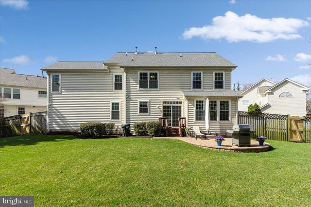 6753 EDGE CLIFF DR, Alexandria, VA 22315