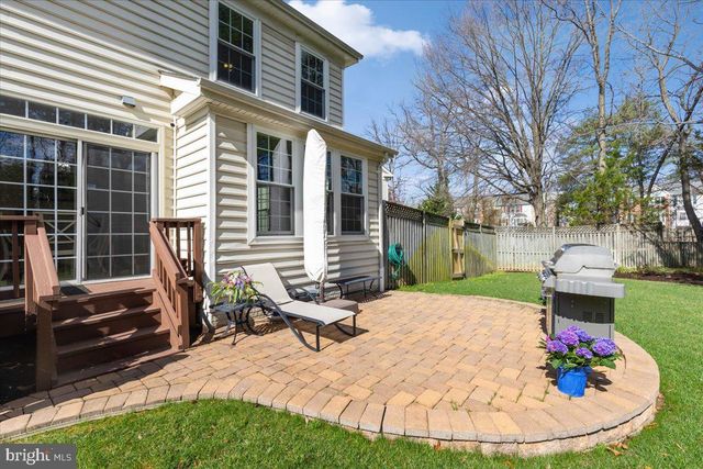 6753 EDGE CLIFF DR, Alexandria, VA 22315