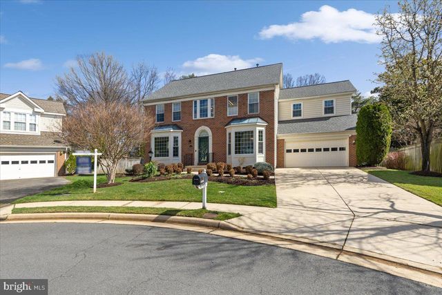 6753 EDGE CLIFF DR, Alexandria, VA 22315
