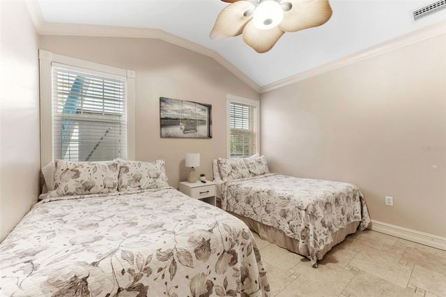 201 54TH STREET, Holmes Beach, FL 34217