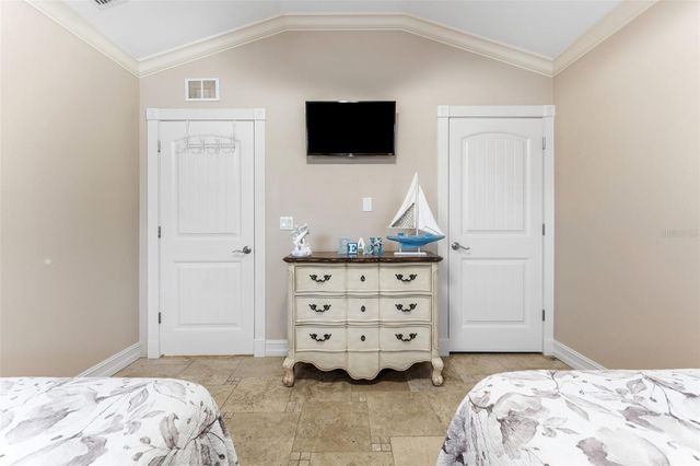 201 54TH STREET, Holmes Beach, FL 34217