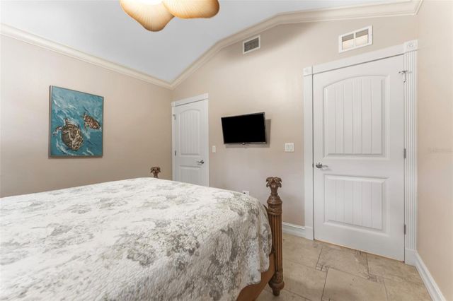 201 54TH STREET, Holmes Beach, FL 34217