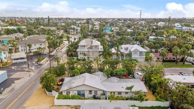 201 54TH STREET, Holmes Beach, FL 34217