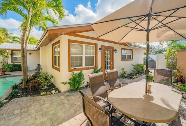 201 54TH STREET, Holmes Beach, FL 34217