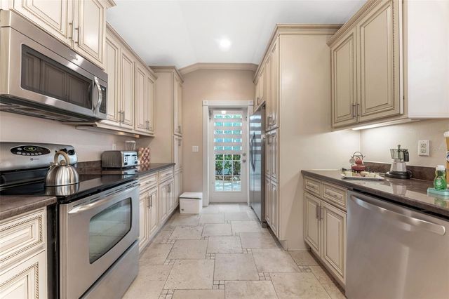 201 54TH STREET, Holmes Beach, FL 34217