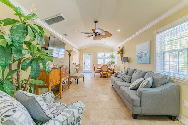 201 54TH STREET, Holmes Beach, FL 34217