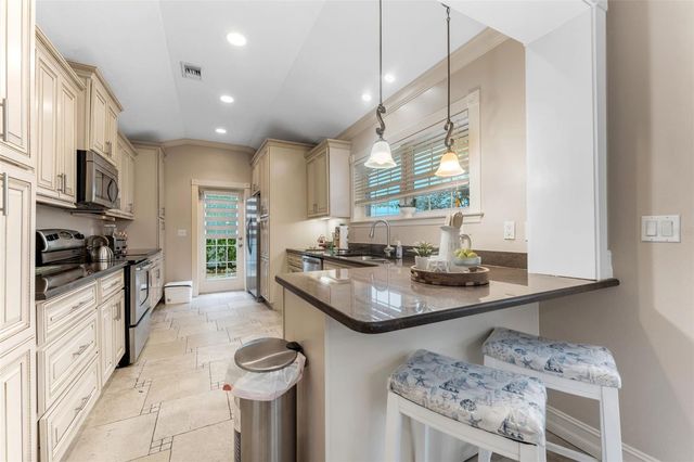 201 54TH STREET, Holmes Beach, FL 34217