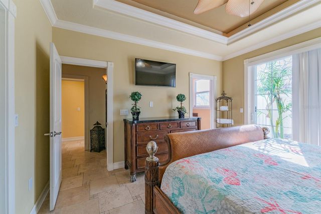 201 54TH STREET, Holmes Beach, FL 34217