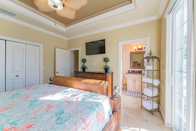 201 54TH STREET, Holmes Beach, FL 34217