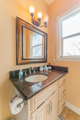 201 54TH STREET, Holmes Beach, FL 34217