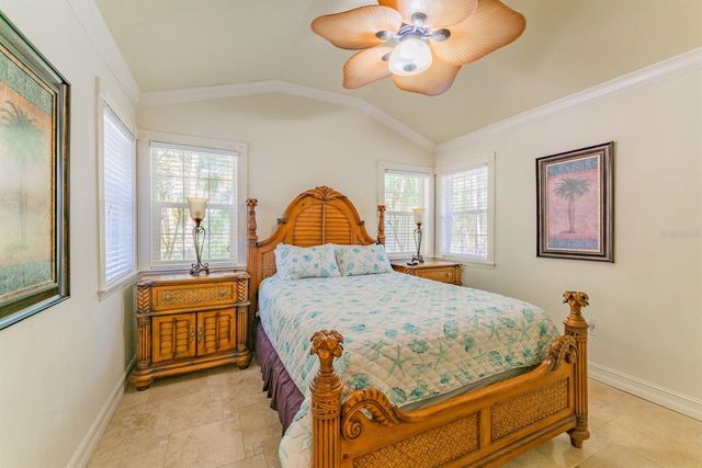 201 54TH STREET, Holmes Beach, FL 34217