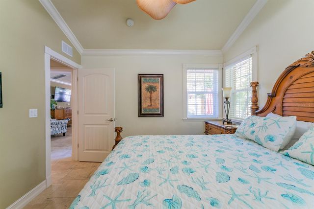 201 54TH STREET, Holmes Beach, FL 34217