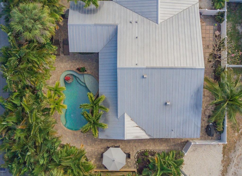 201 54TH STREET, HOLMES BEACH, FL 34217 — photo 3