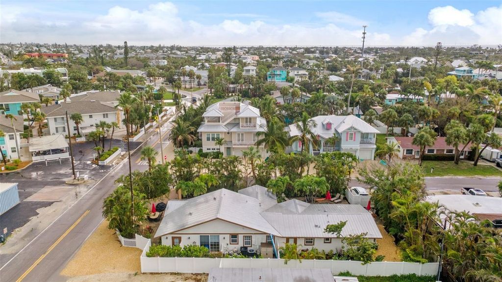 201 54TH STREET, HOLMES BEACH, FL 34217 — photo 4