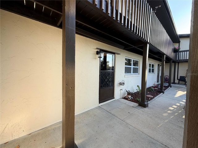 900 AVENUE Z SE C2, Winter Haven, FL 33880