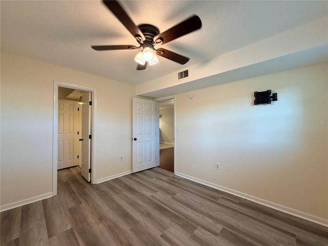 900 AVENUE Z SE C2, Winter Haven, FL 33880