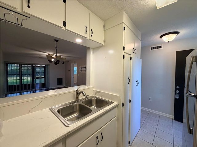 900 AVENUE Z SE C2, Winter Haven, FL 33880