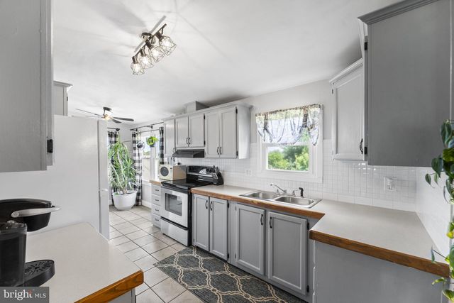 966 BUCK RD, Quarryville, PA 17566