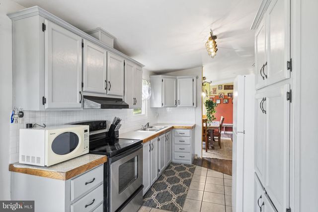 966 BUCK RD, Quarryville, PA 17566