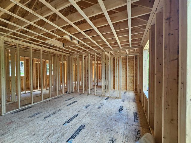 7 Shaw Road, Pittsfield, NH 03263