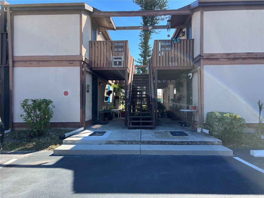 5026 WATER OAK DRIVE 208, Bradenton, FL 34207