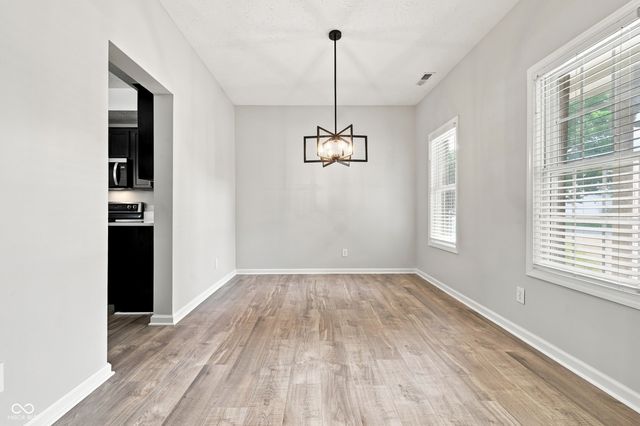 1344 Red Dunes, Avon, IN 46123