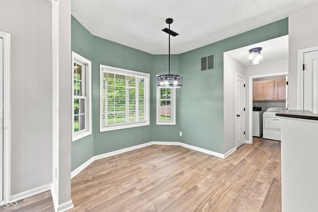 1344 Red Dunes, Avon, IN 46123