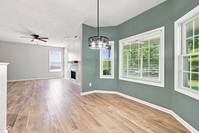 1344 Red Dunes, Avon, IN 46123