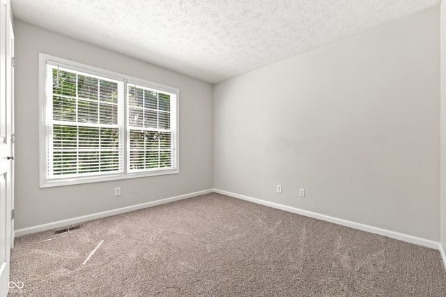 1344 Red Dunes, Avon, IN 46123