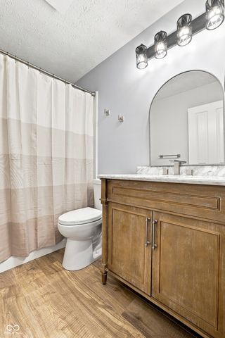 1344 Red Dunes, Avon, IN 46123