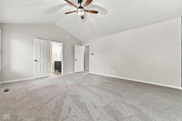 1344 Red Dunes, Avon, IN 46123
