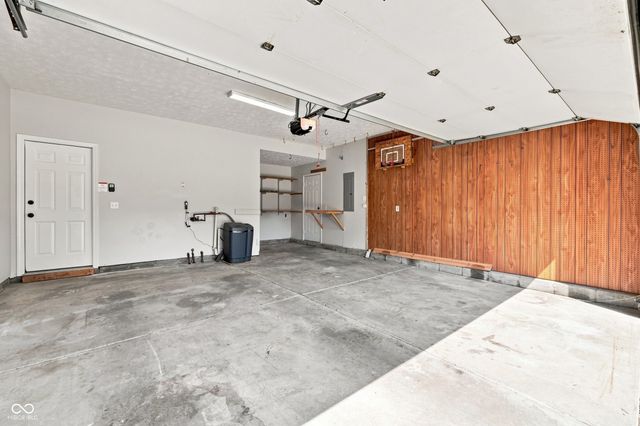 1344 Red Dunes, Avon, IN 46123
