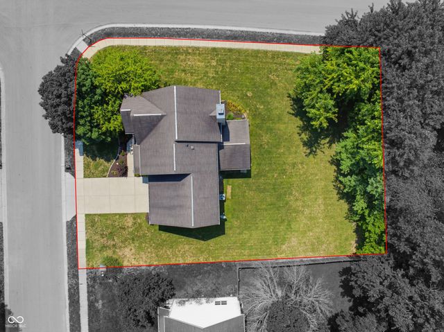 1344 Red Dunes, Avon, IN 46123