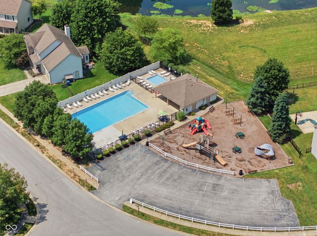 1344 Red Dunes, Avon, IN 46123