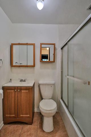 1085 Valley Lane 216, Hoffman Estates, IL 60169